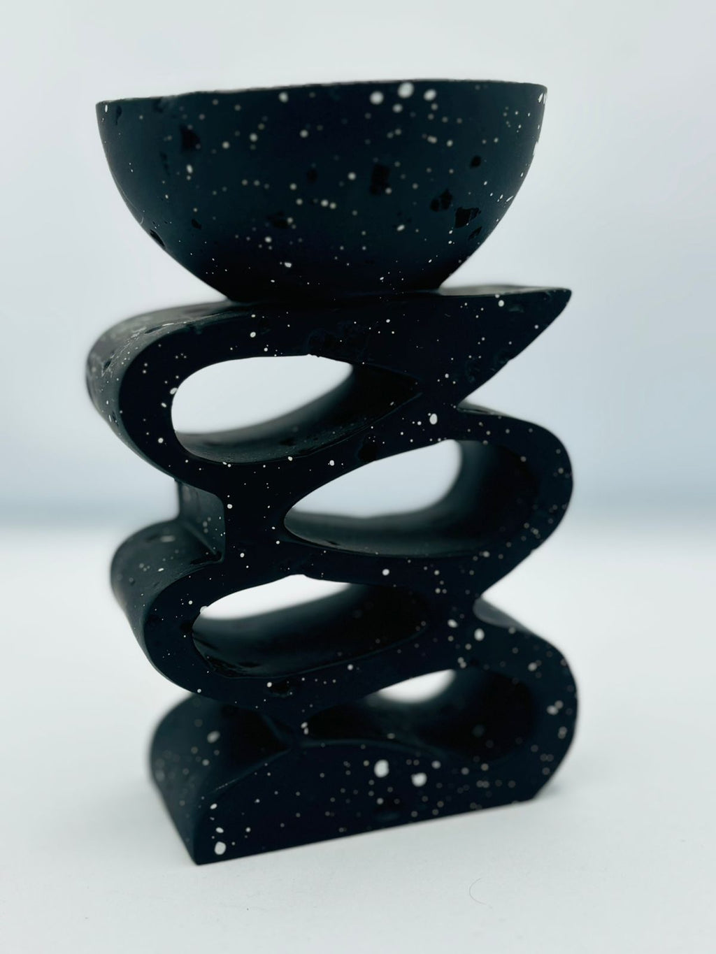 Galaxy Wave Bakhoor Burner – Black Speckled Sculptural Mabkhara | Aesthetic Home Décor
