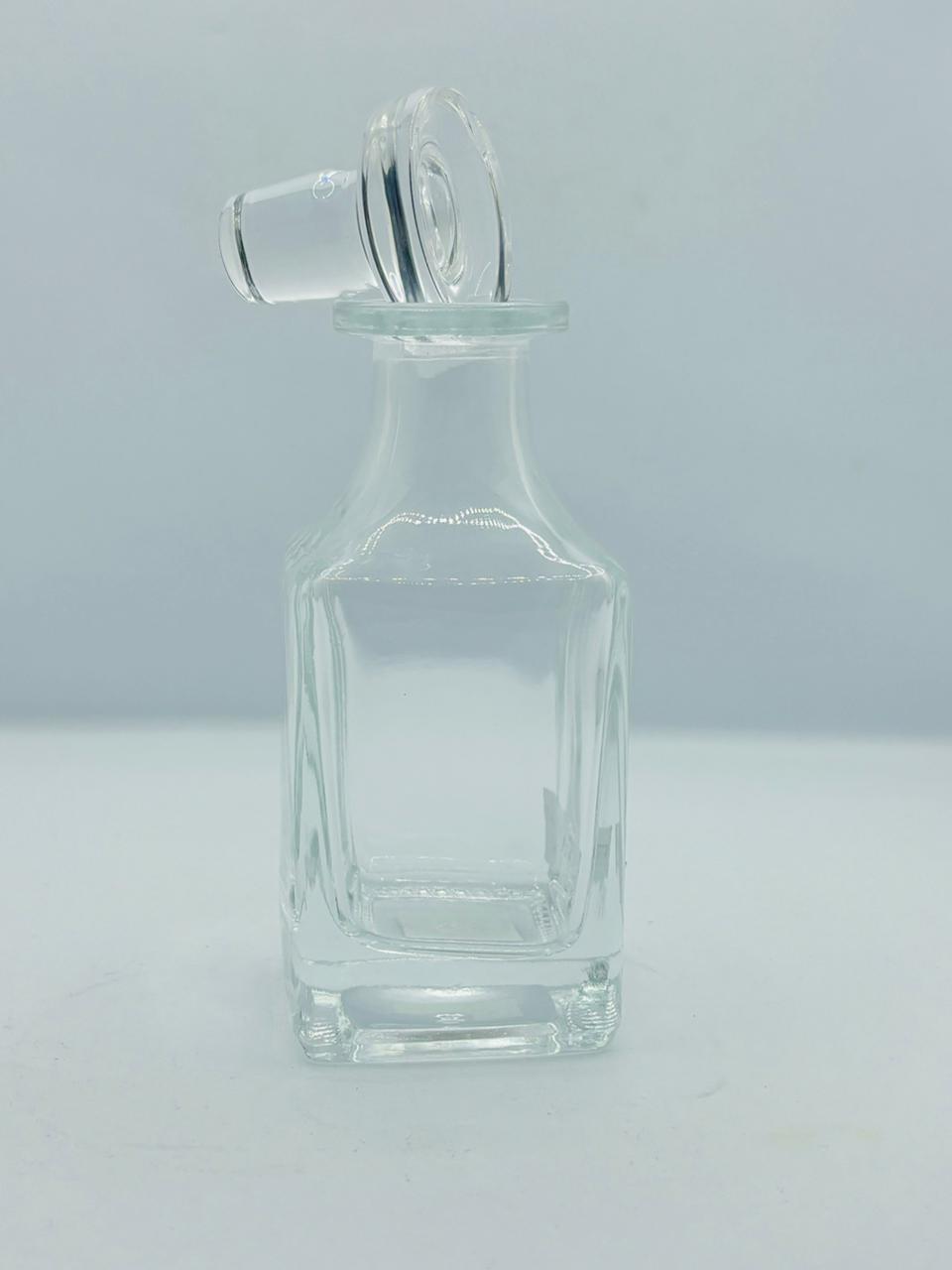 Square Glass Decanter — Clean Lines, Timeless Elegance
