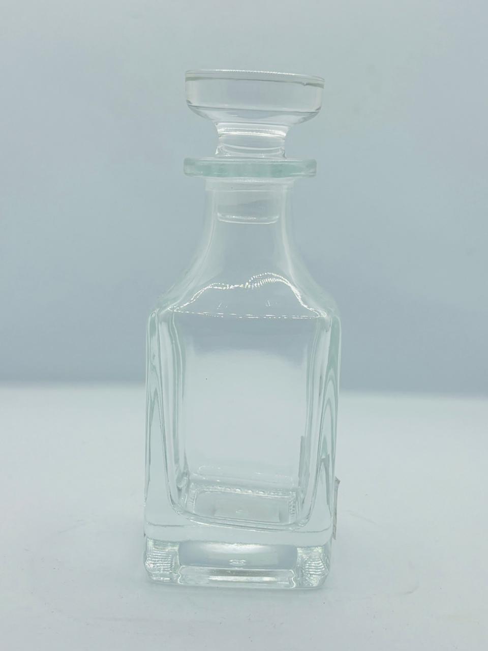 Square Glass Decanter — Clean Lines, Timeless Elegance